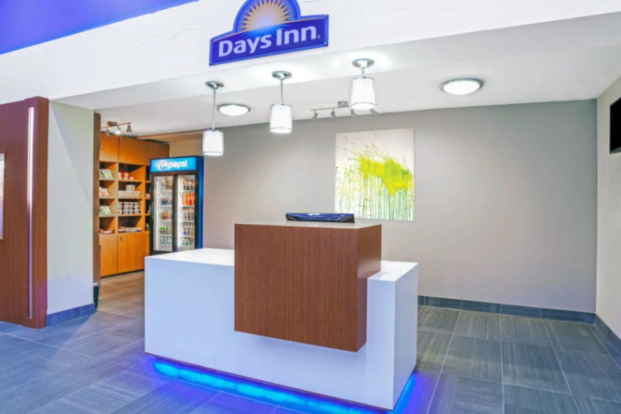 Arya Inn & Suites Farmers Branch Eksteriør billede