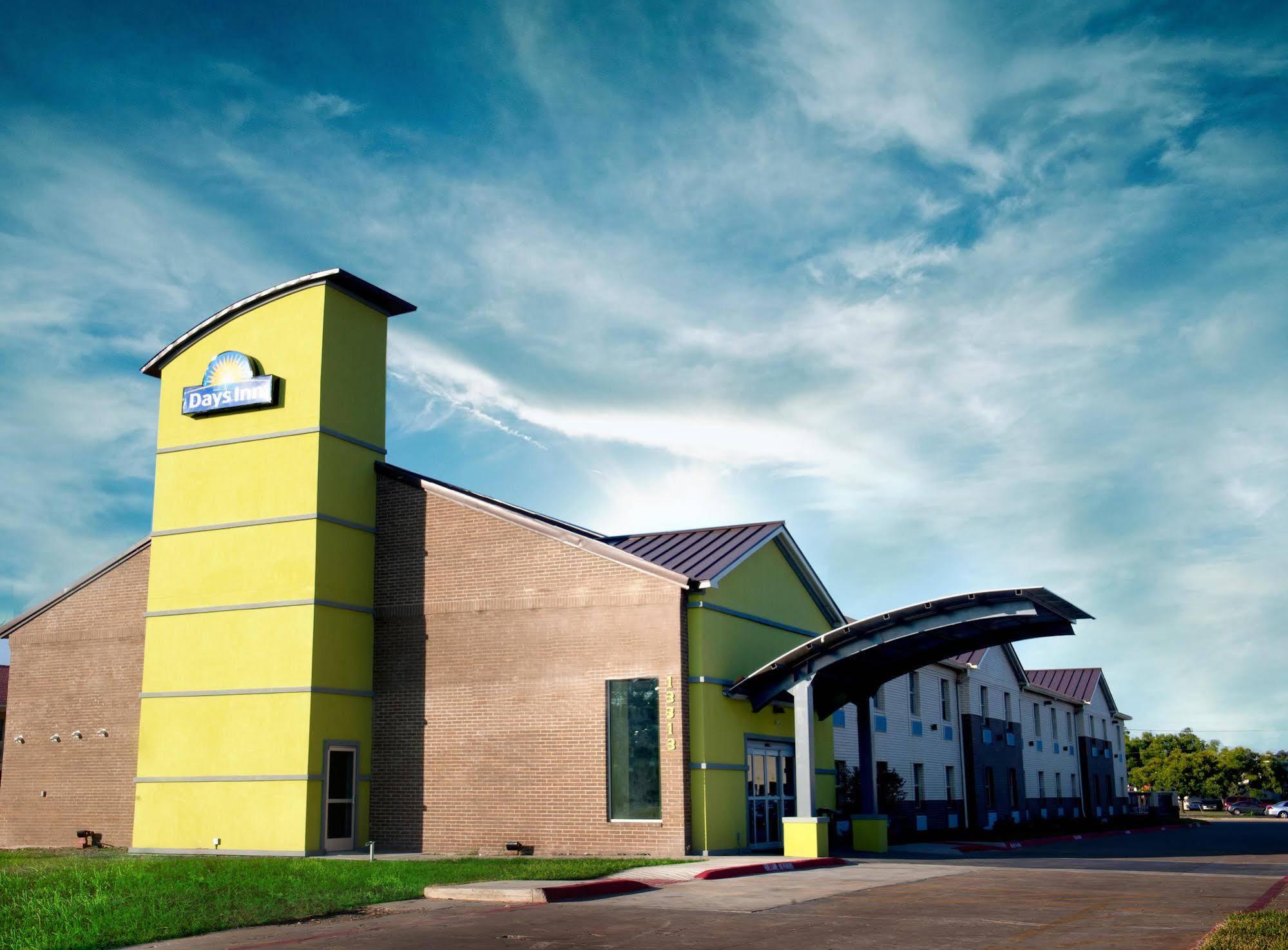 Arya Inn & Suites Farmers Branch Eksteriør billede