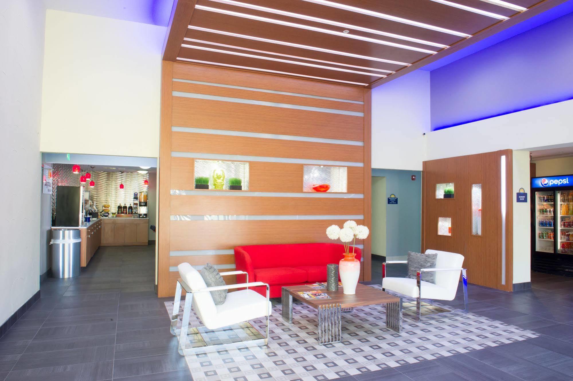 Arya Inn & Suites Farmers Branch Eksteriør billede