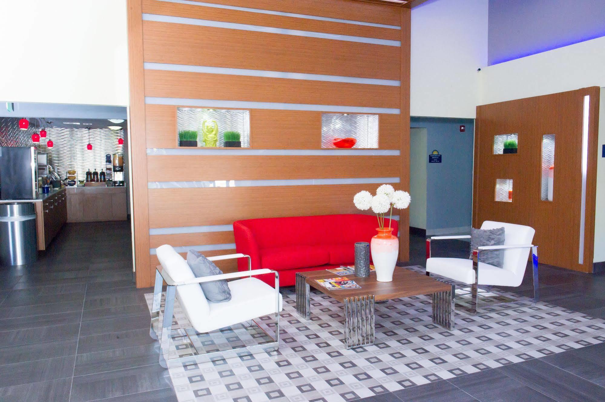 Arya Inn & Suites Farmers Branch Eksteriør billede